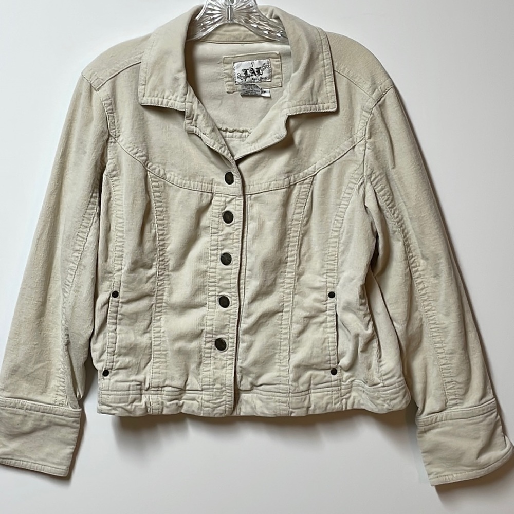 Women’s Cream Button-Front Jacket